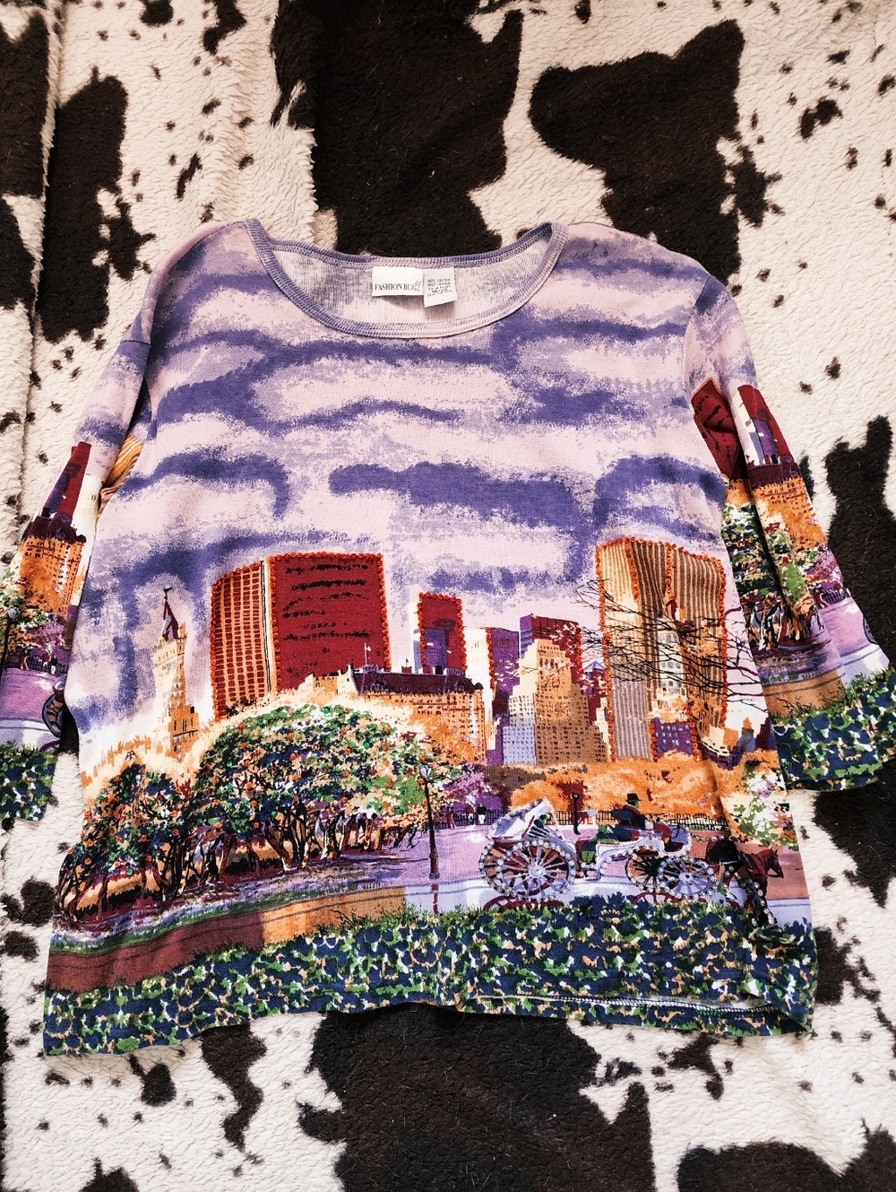 "FASHION BUG" WOMEN'S 90'S/Y2K CHRISTMAS TIME IN NY SCENE LONG SLEEVE TOP -MULTI